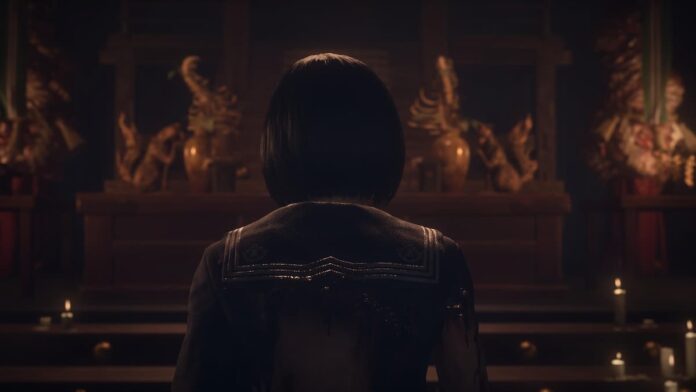 IMG_4209 A back of a girl with short black hair in Silent Hill f.